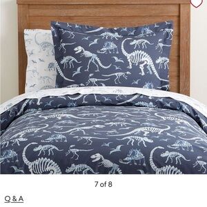 Potter barn kids Glow in the dark dinosaur bones full size duvet